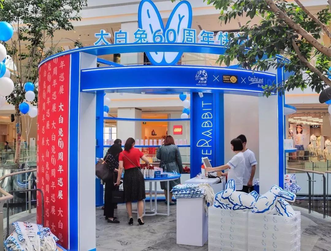 旺旺和大白兔的频繁跨界,是卖产品还是卖情怀? 旺旺和大白兔的频繁跨界,是卖产品还是卖情怀?