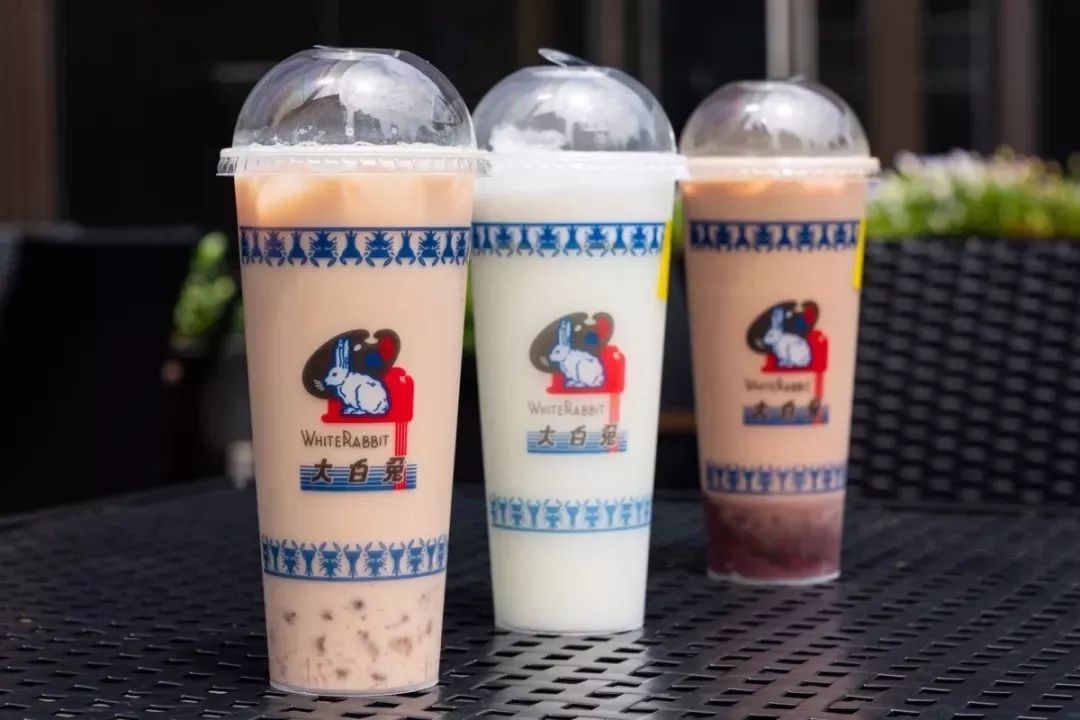 旺旺和大白兔的频繁跨界,是卖产品还是卖情怀? 旺旺和大白兔的频繁跨界,是卖产品还是卖情怀?