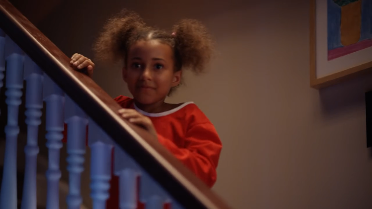 英国连锁零售商Argos圣诞节广告：我和女儿有一样的音乐梦！