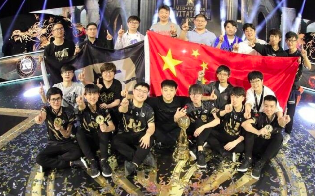 中国电竞，从“不务正业”到品牌必争之地