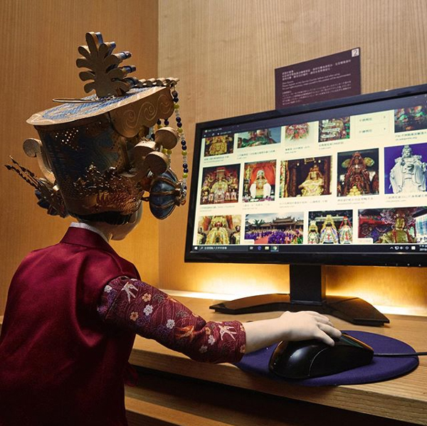 #有些任性大人才懂#第二季来了，这次真的是“神仙”文案