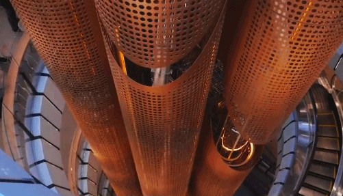 星巴克在芝加哥开了家“火箭”旗舰店，是博物馆、更是游乐园！