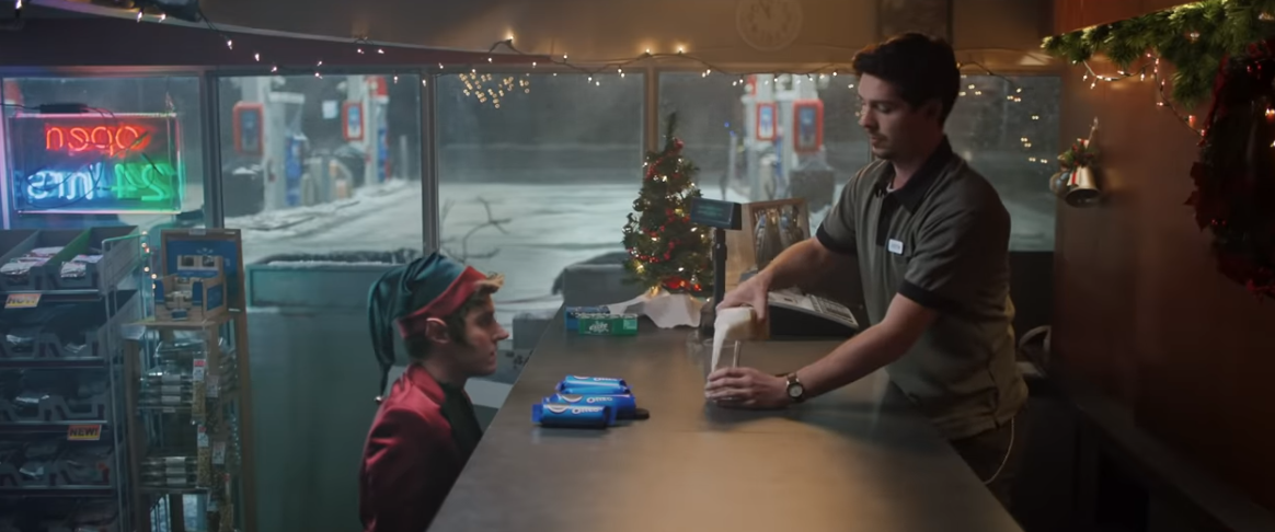 奥利奥圣诞趣味广告：当小精灵第一天上班