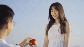 Insta360 全新沙雕广告，居然还有奥特曼跳抖肩舞？