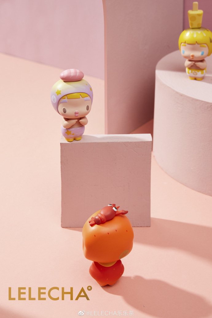 乐乐茶推出萌系盲盒，你见过顶着麻辣龙虾包的公仔嘛？