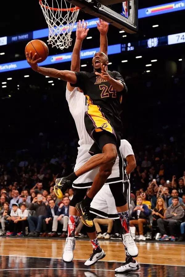 致敬传奇,科比留下的诗和经典广告 致敬传奇,科比留下的诗和经典广告