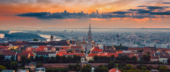 大疆创新品牌宣传片：逐梦虽难，还请坚持