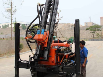 厂家新款气动水井钻机 履带液压气动水井钻机供应