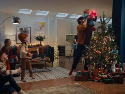 万众期待的 John Lewis 圣诞广告来啦！「善意 Kindness」与「爱 Love」为主旋律